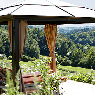 Pavillon im Gartenareal beim Hotel das Eisenberg.